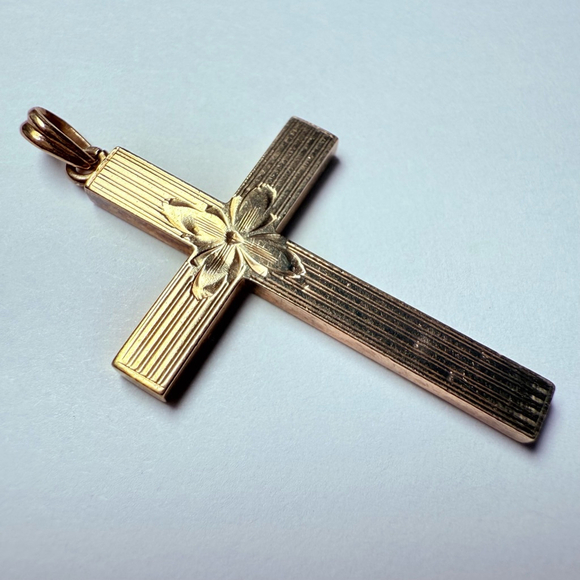 10k Solid Yellow Gold Cross Crucifix Jesus Religious Charm Pendant Italy Vintage - Picture 2 of 7